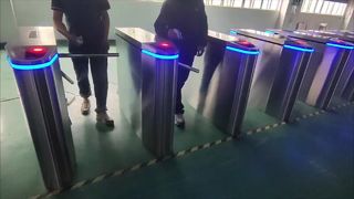 三脚の回転木戸のゲートのアクセス管理